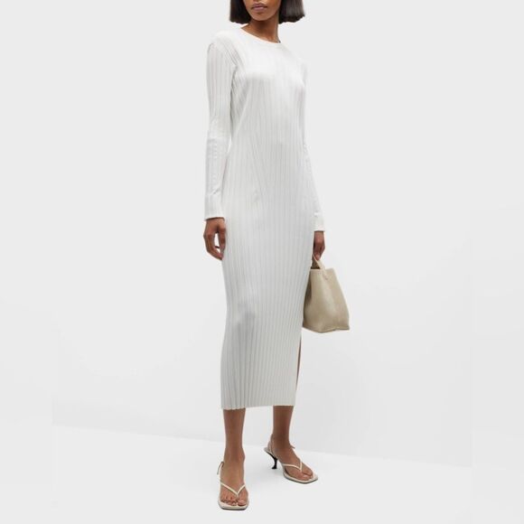 ✨NWT✨ - FRAME ribbed sweater dress in offwhite, size XL $498 RUNS SMALL!! - Picture 8 of 16